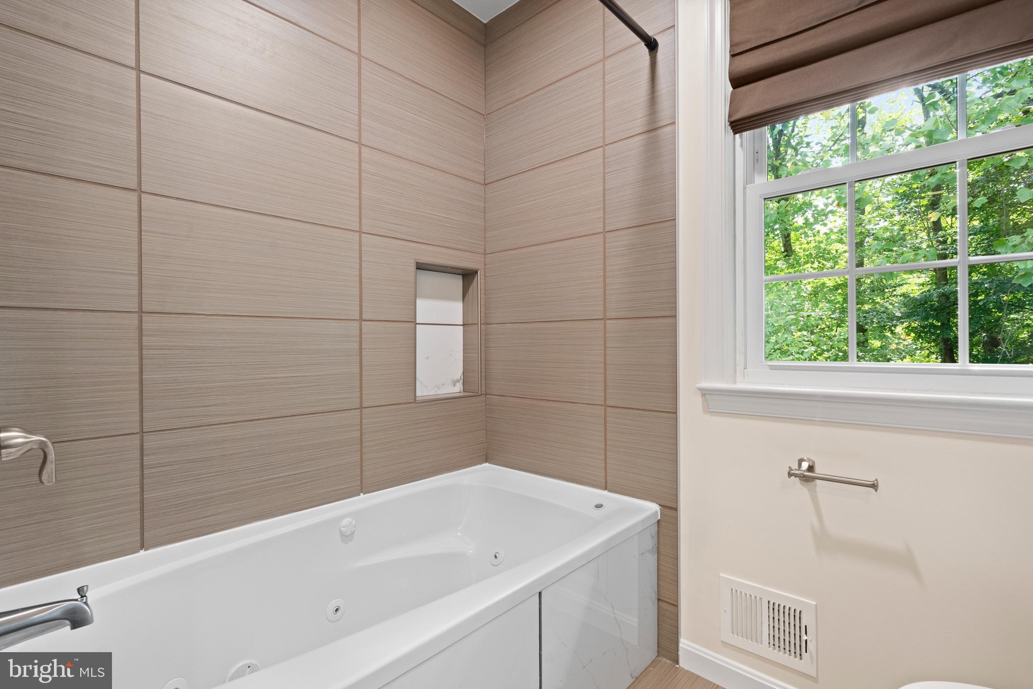 CAMELOT - Residential