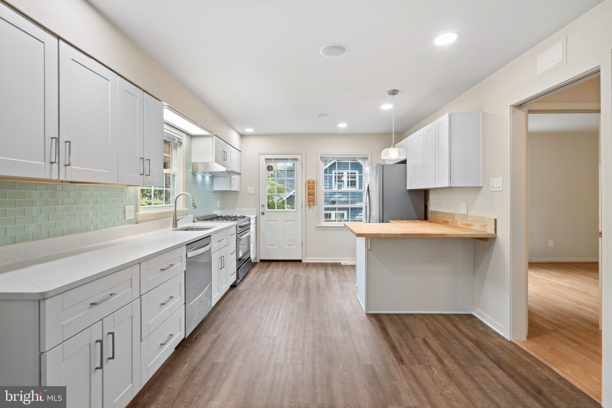 CAMELOT - Residential