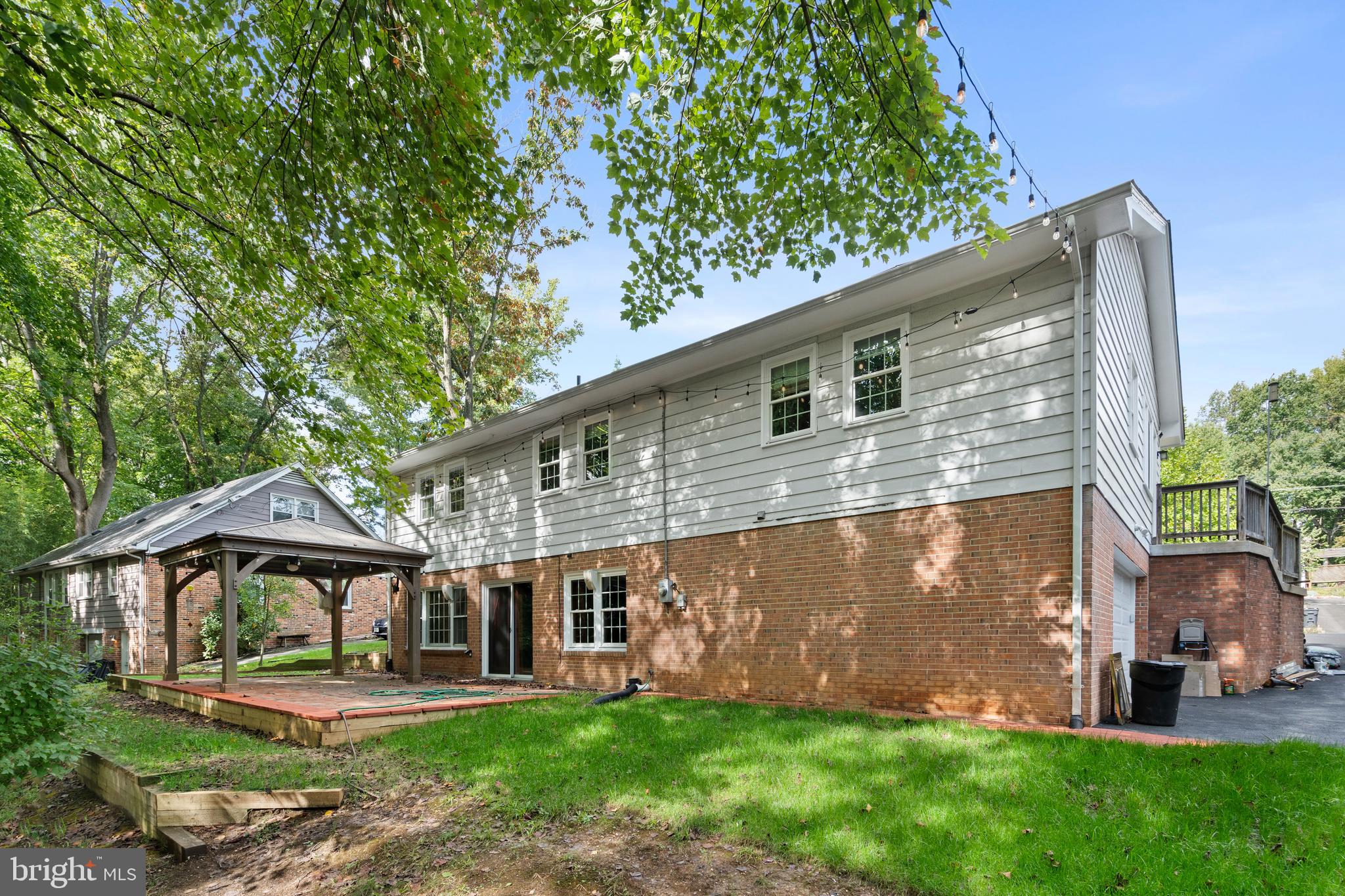 CAMELOT - Residential