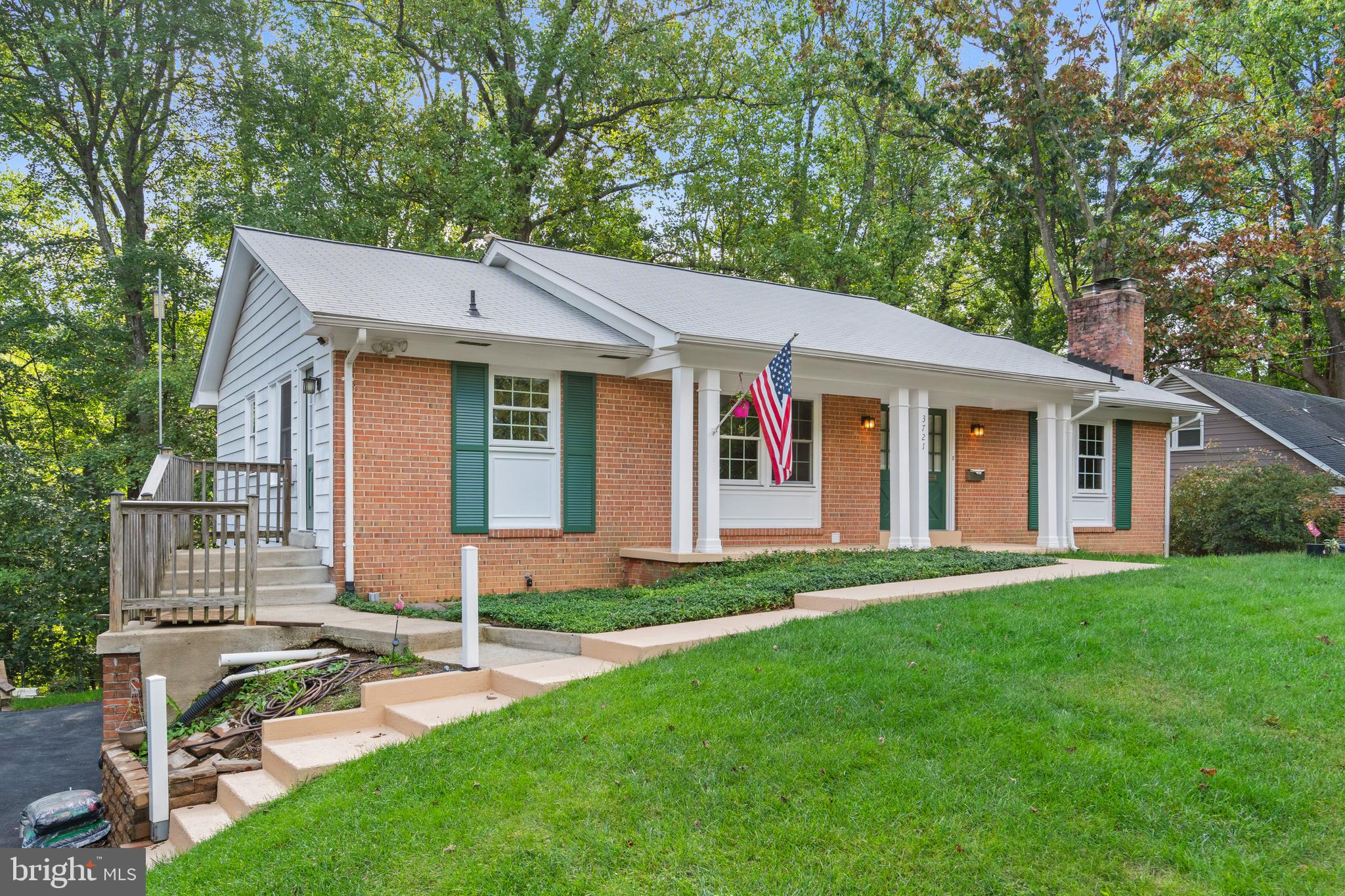 CAMELOT - Residential