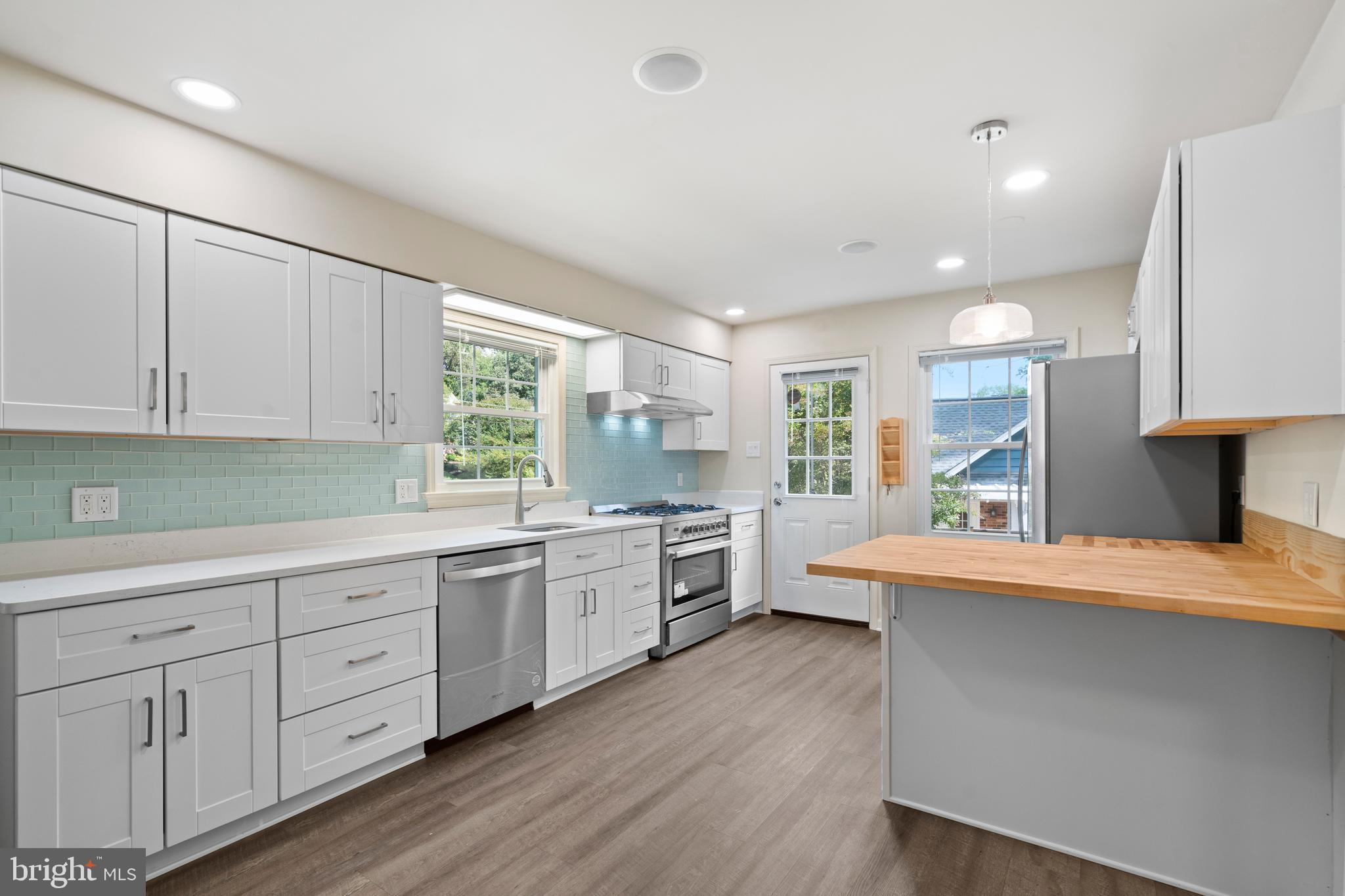 CAMELOT - Residential