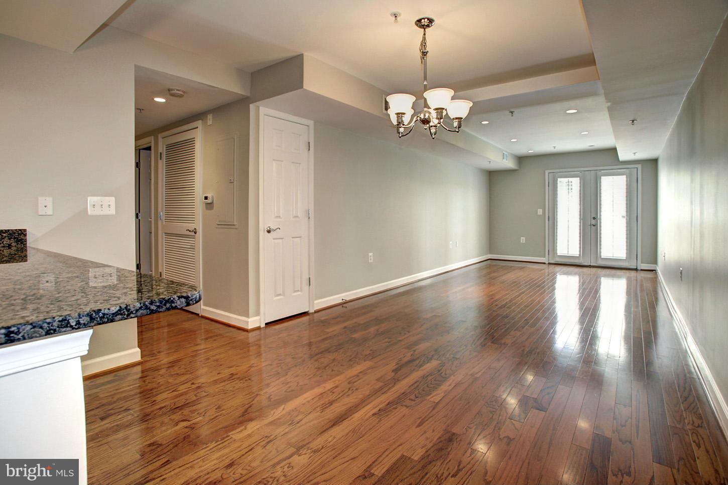 WEST VILLAGE OF SHIRLINGTON - Residential