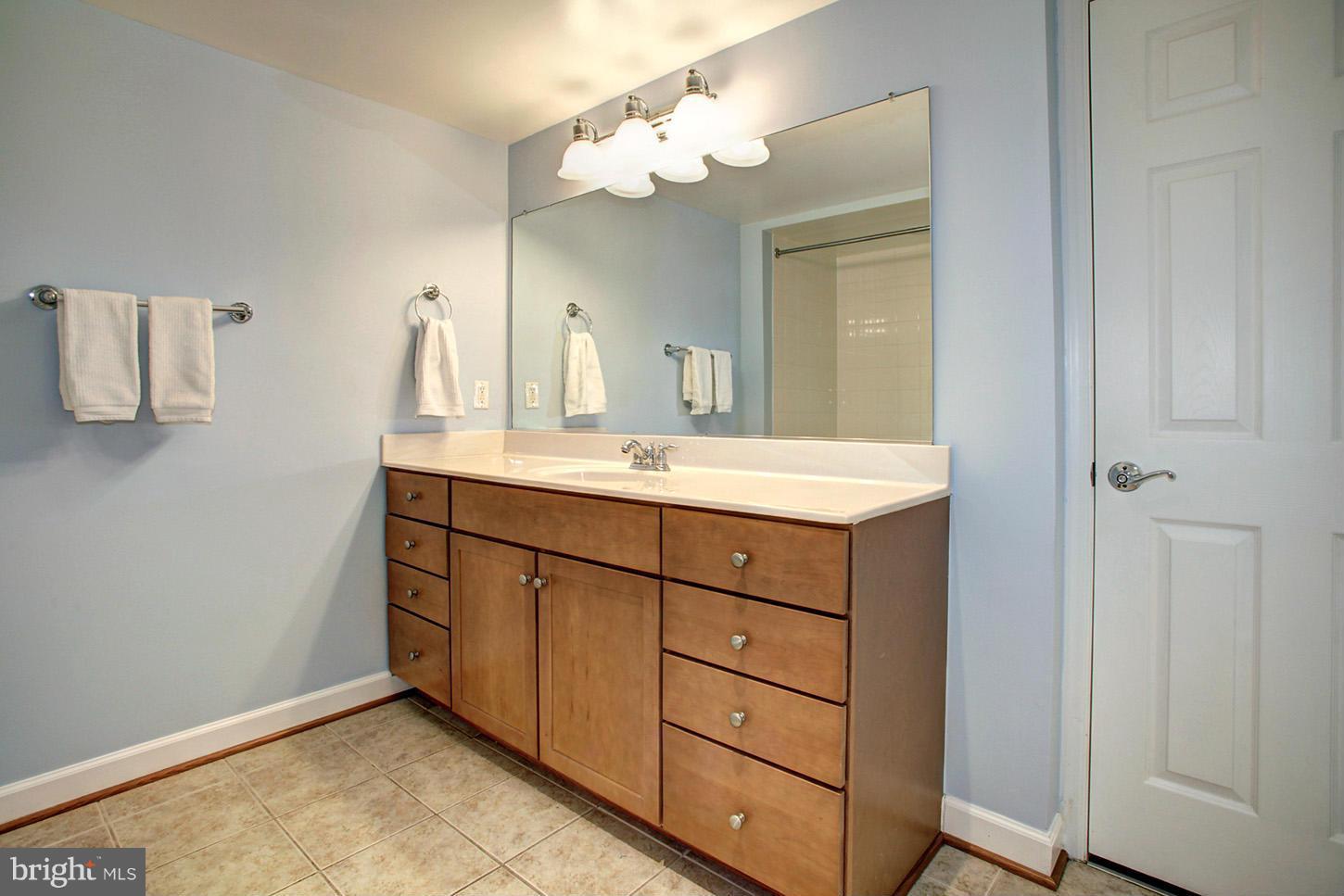 WEST VILLAGE OF SHIRLINGTON - Residential