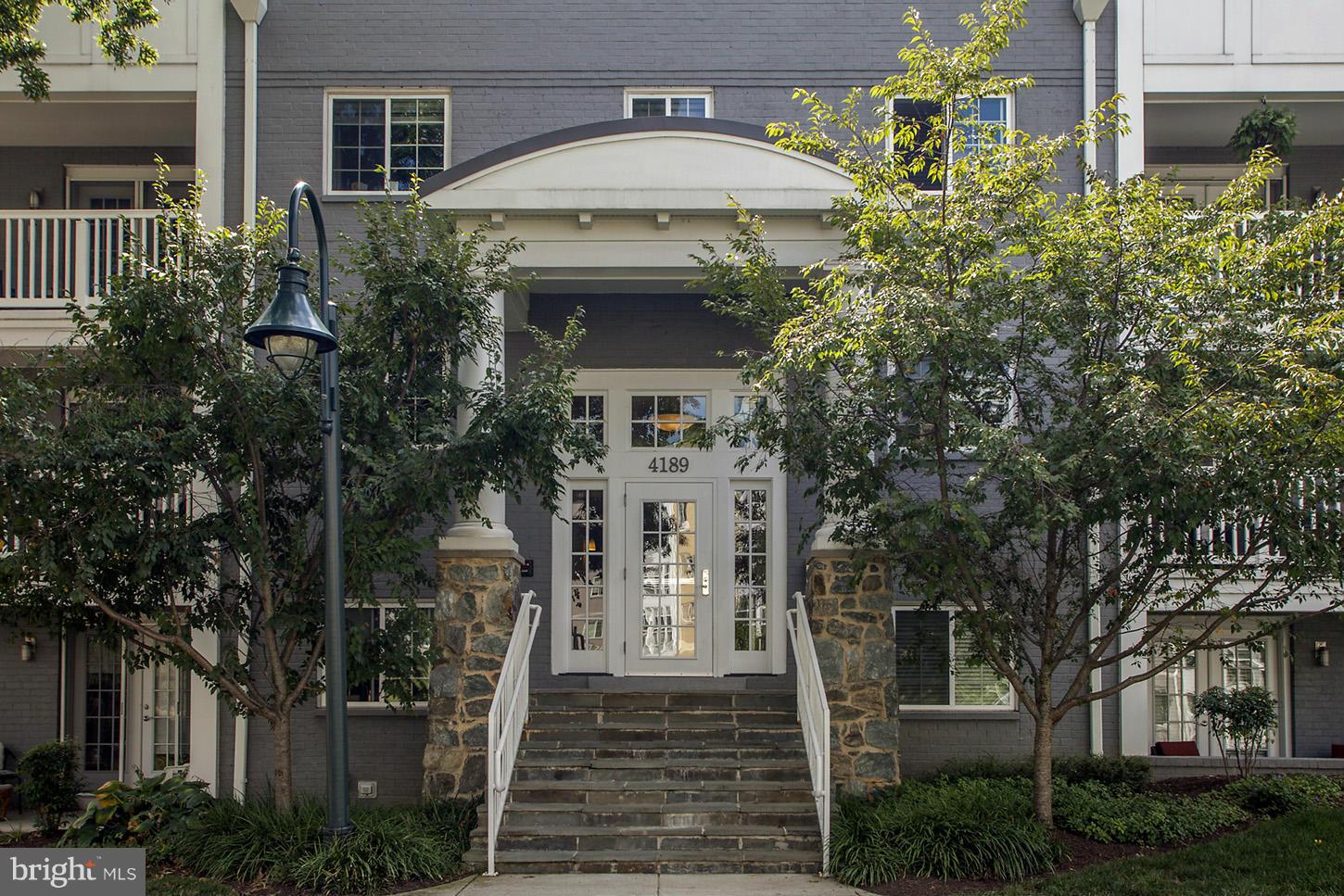 WEST VILLAGE OF SHIRLINGTON - Residential