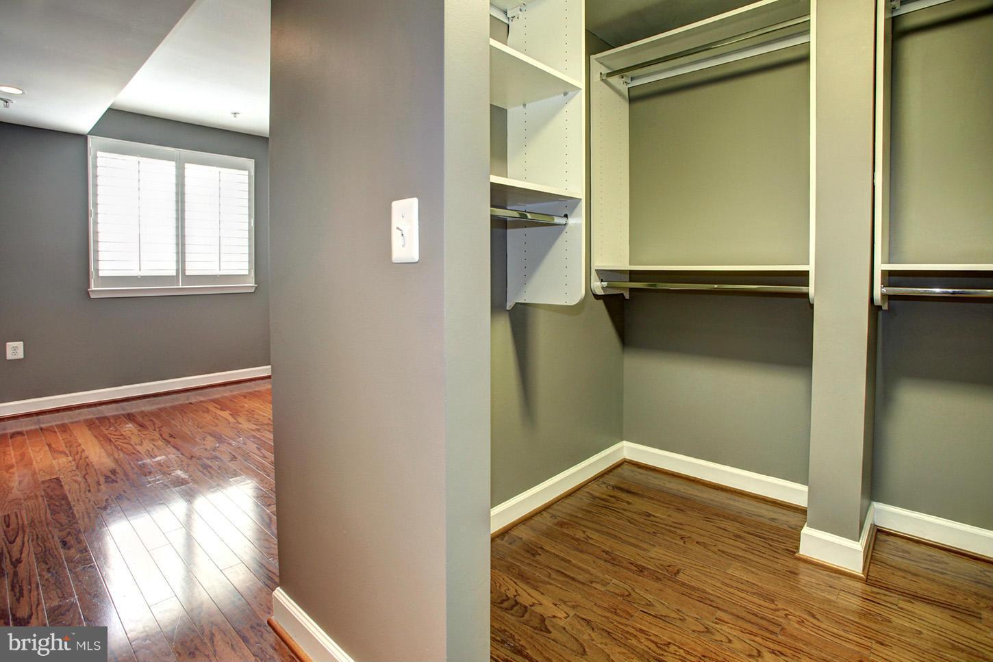 WEST VILLAGE OF SHIRLINGTON - Residential