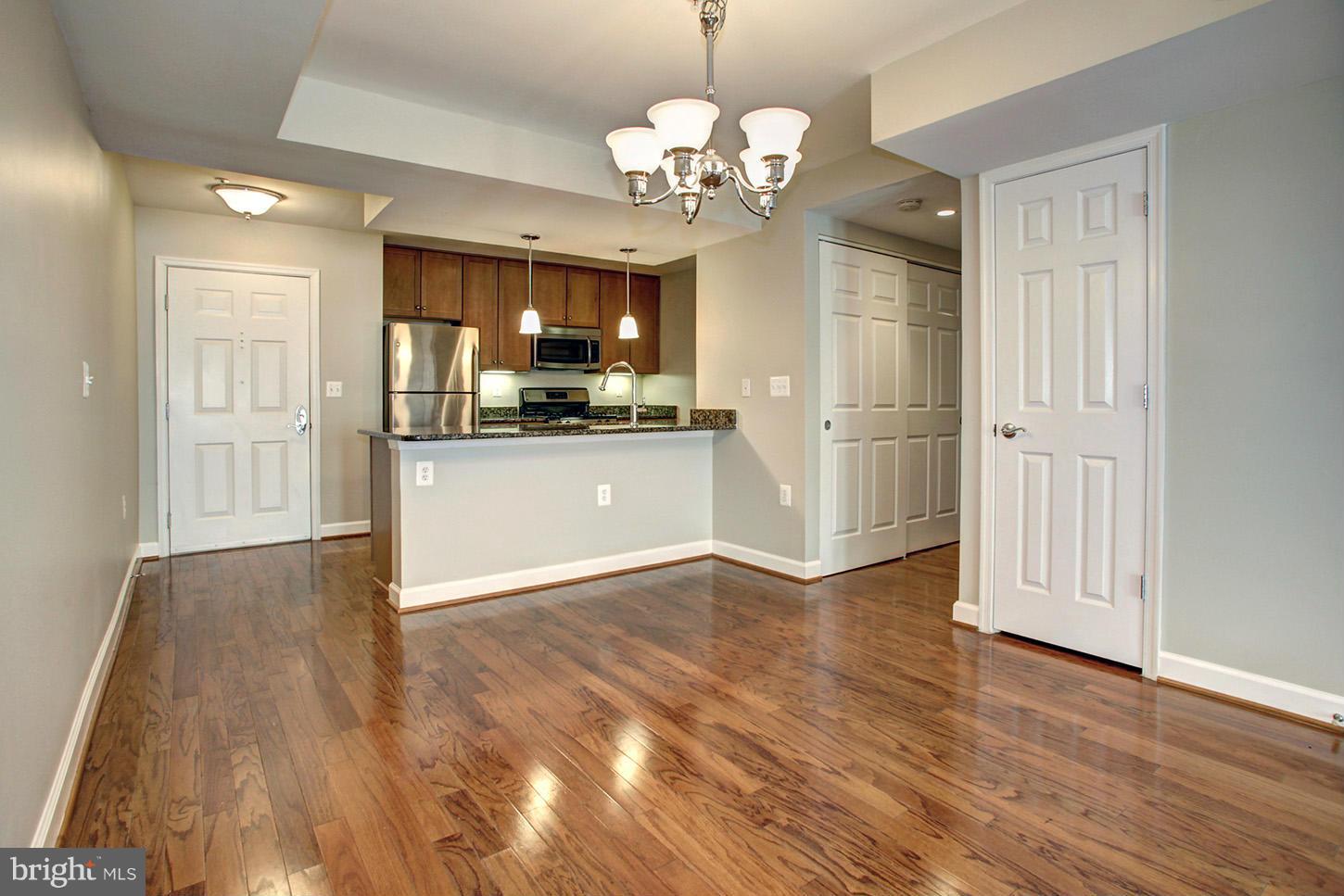 WEST VILLAGE OF SHIRLINGTON - Residential