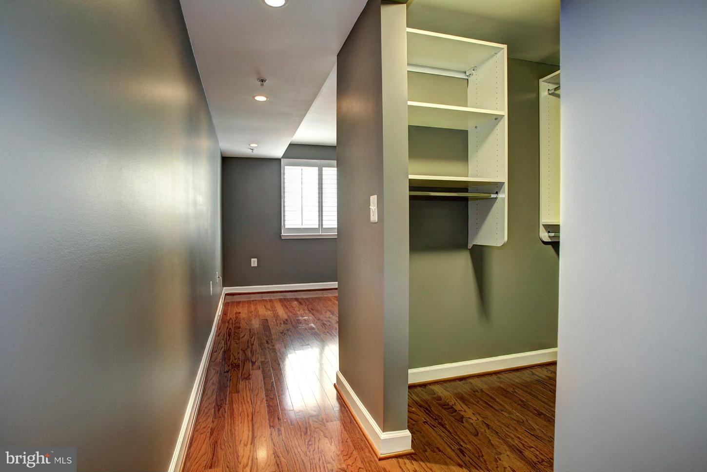 WEST VILLAGE OF SHIRLINGTON - Residential