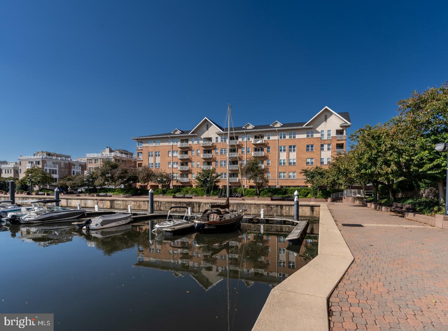 PIERSIDE AT HARBORVIEW - Residential Lease