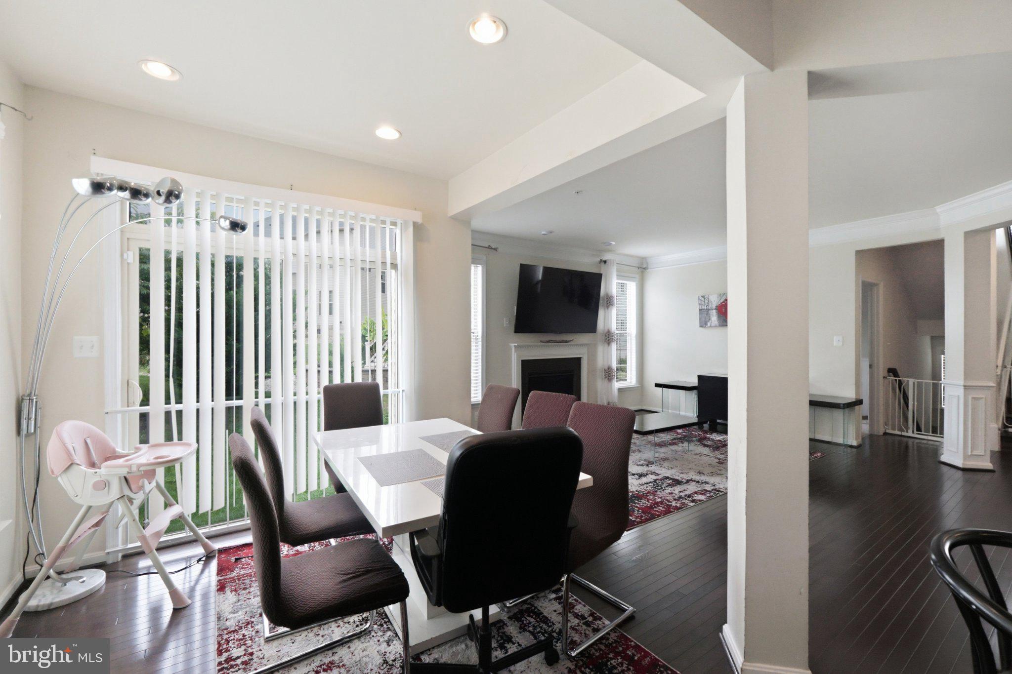 9205 GLENARDEN PARKWAY