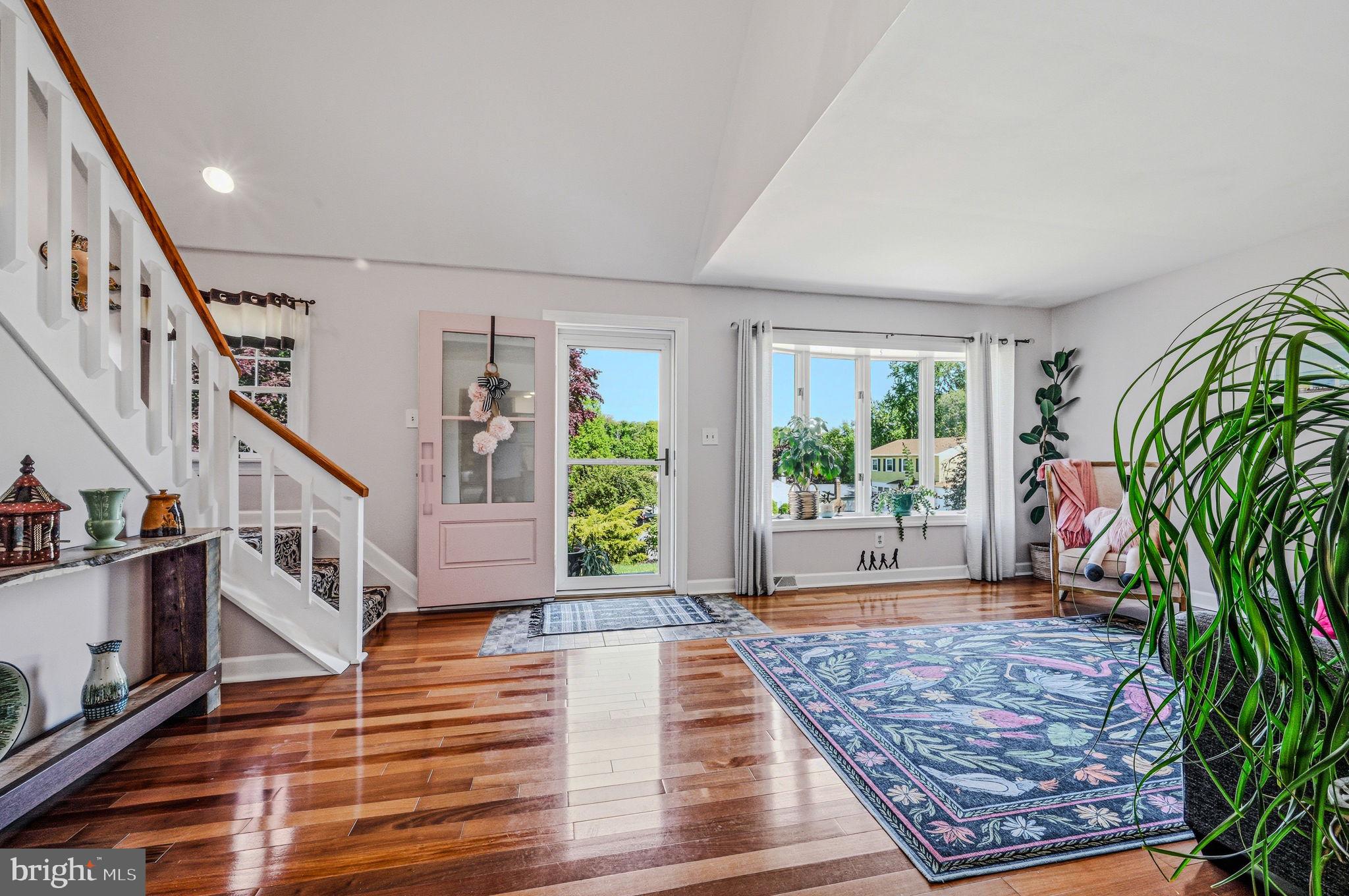 14 CAROUSEL COURT