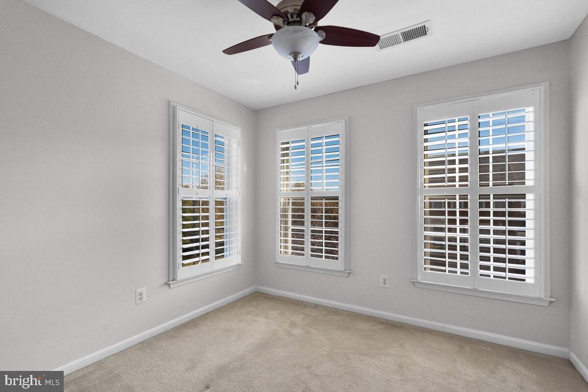 BROADLANDS SOUTH - Residential Lease