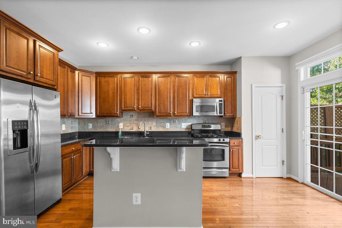 BROADLANDS SOUTH - Residential Lease