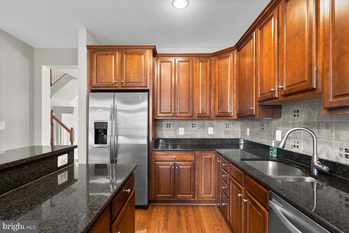 BROADLANDS SOUTH - Residential Lease