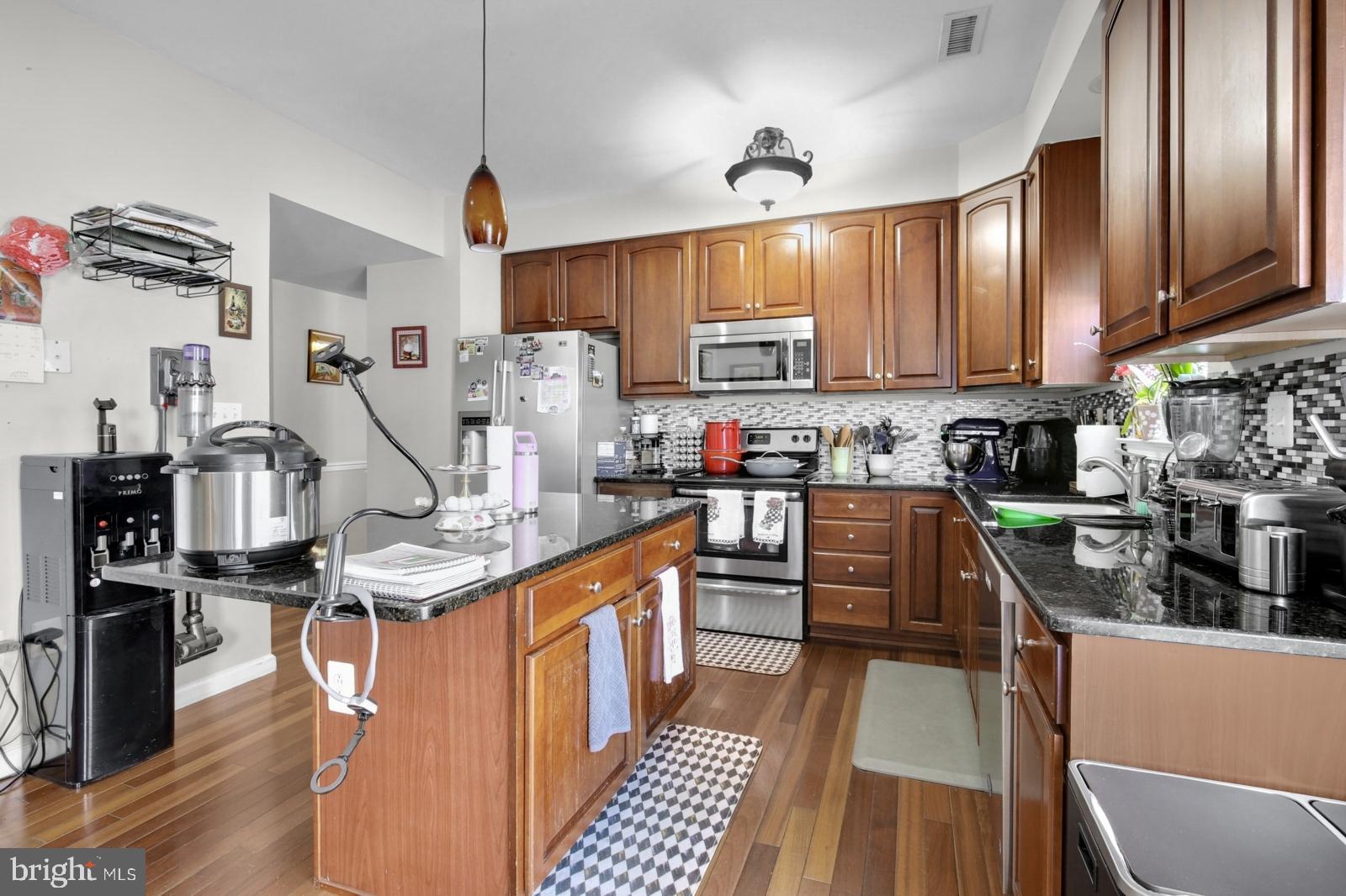 PACKER PARK - Residential Lease