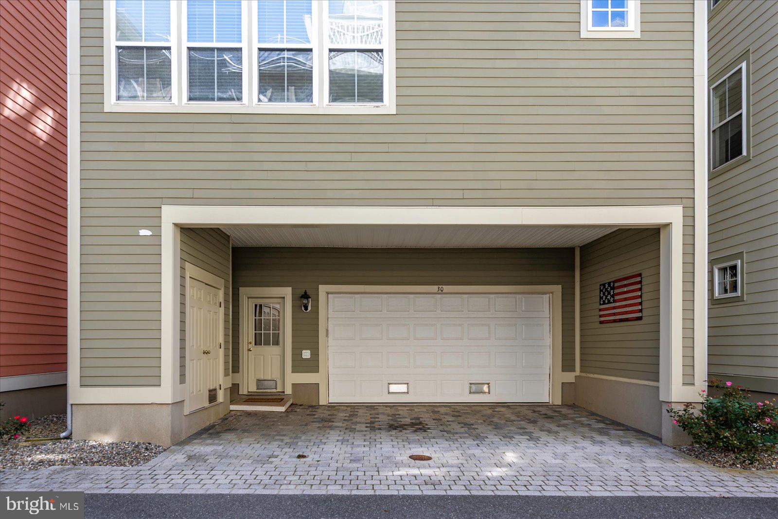 SUNSET ISLAND - Residential