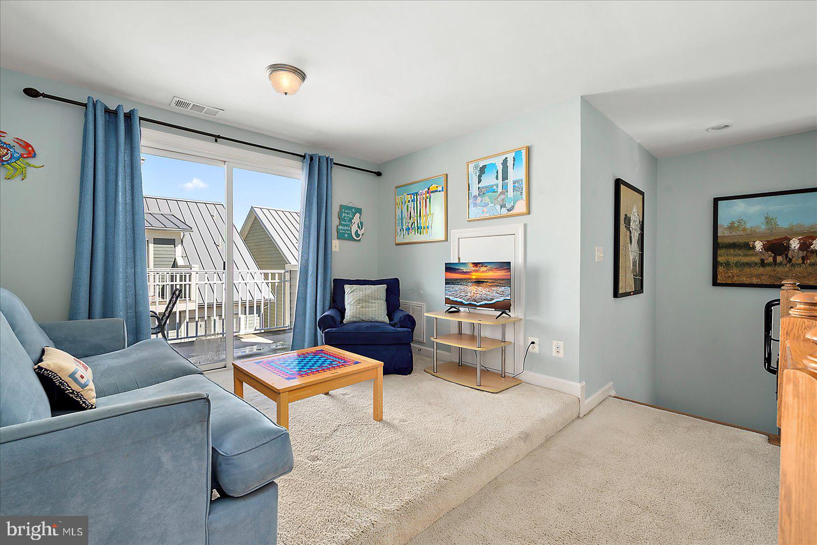 SUNSET ISLAND - Residential