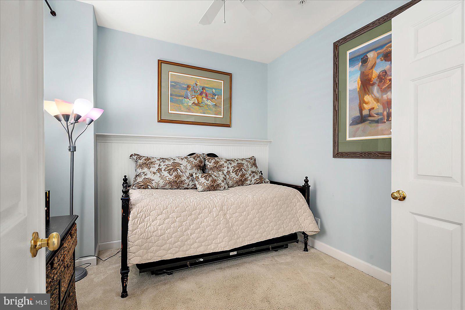 SUNSET ISLAND - Residential