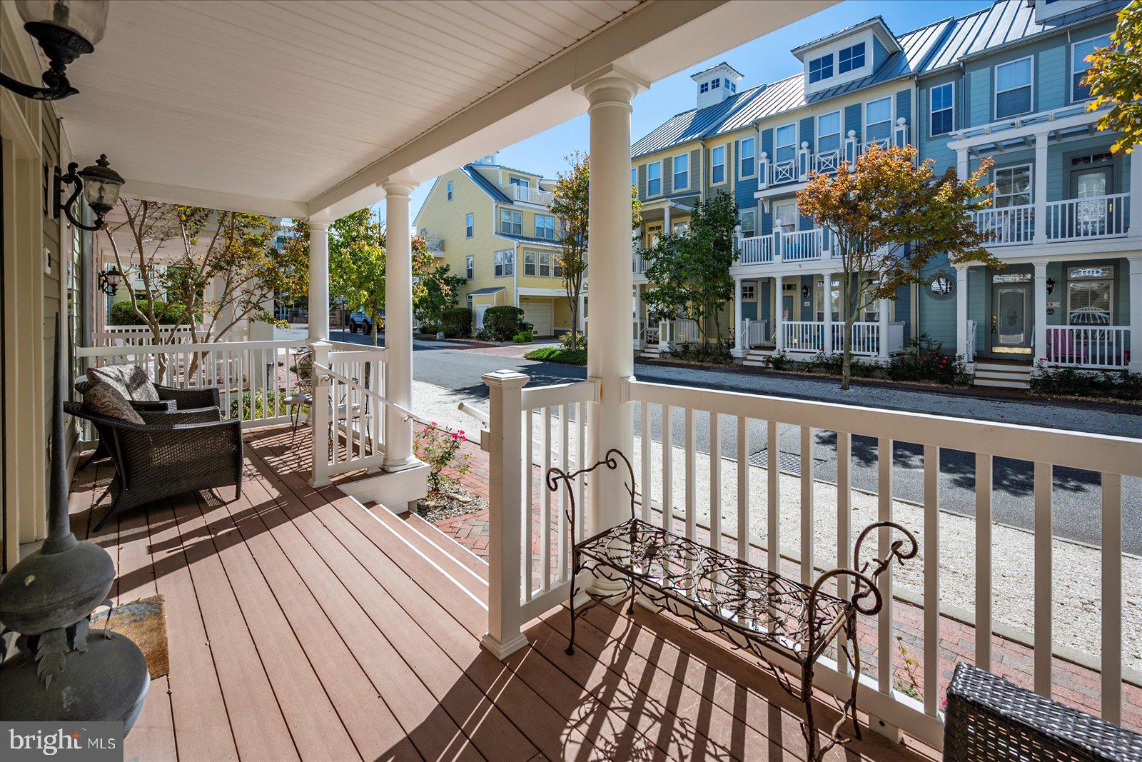 SUNSET ISLAND - Residential