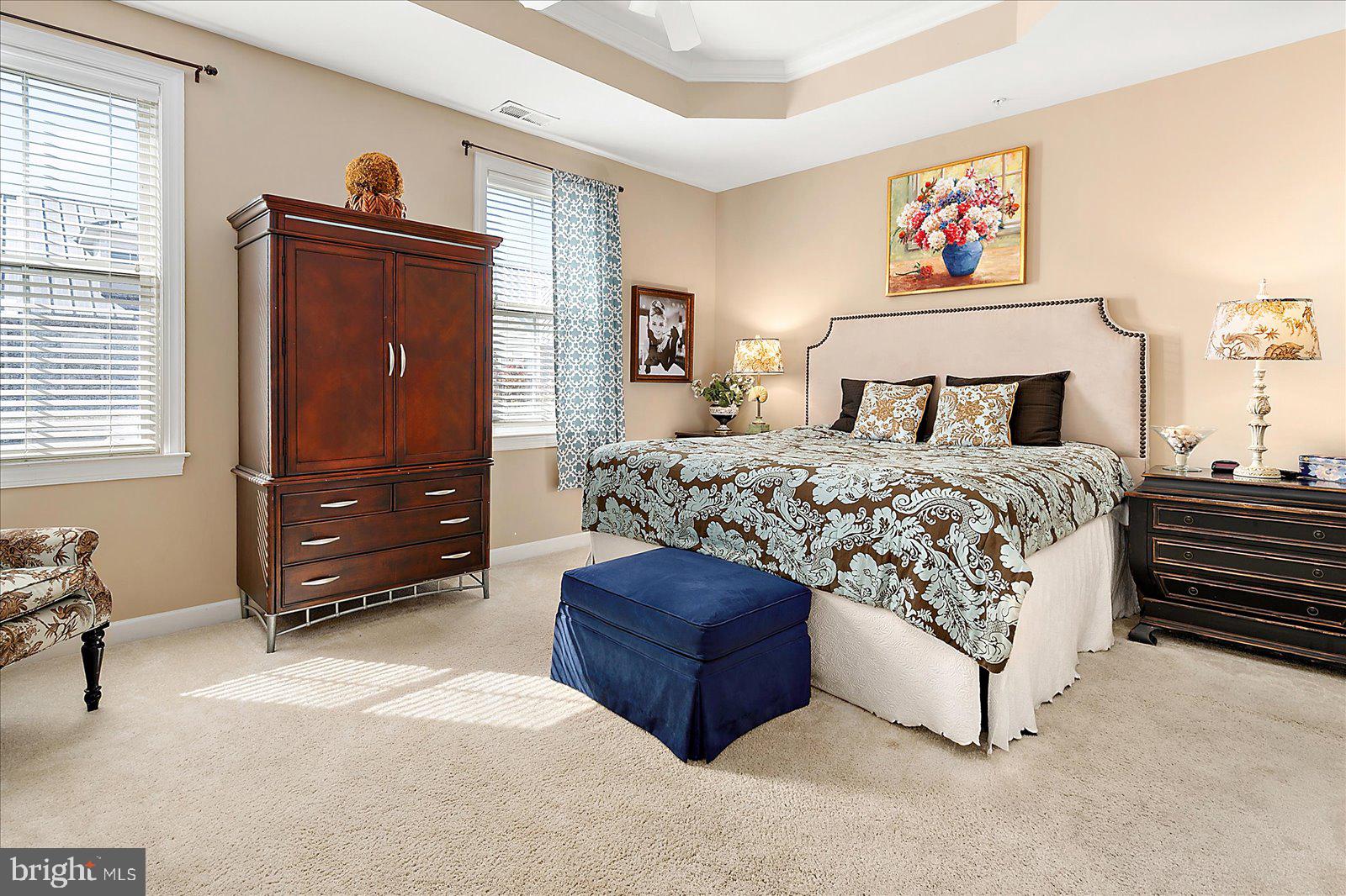 SUNSET ISLAND - Residential