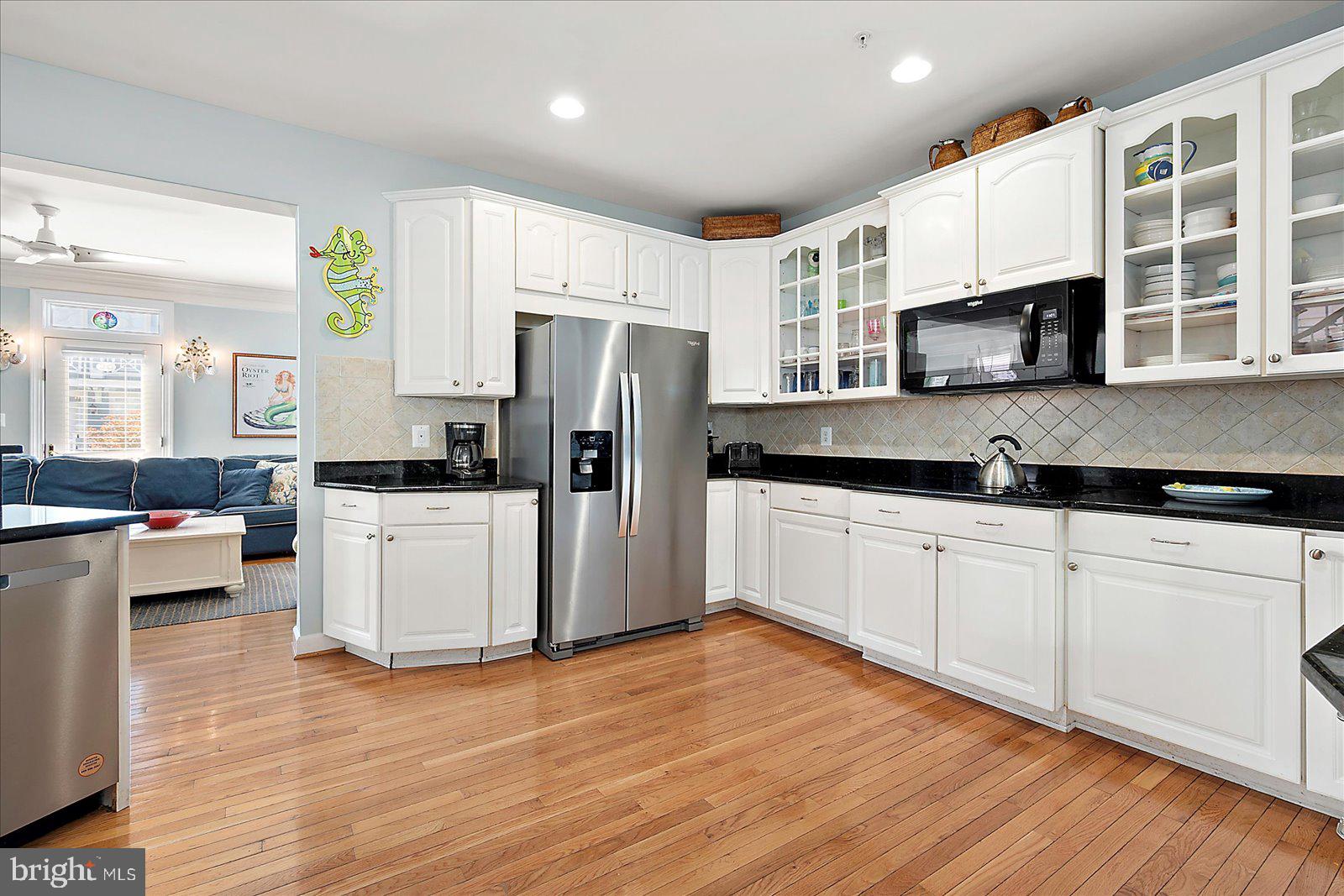 SUNSET ISLAND - Residential