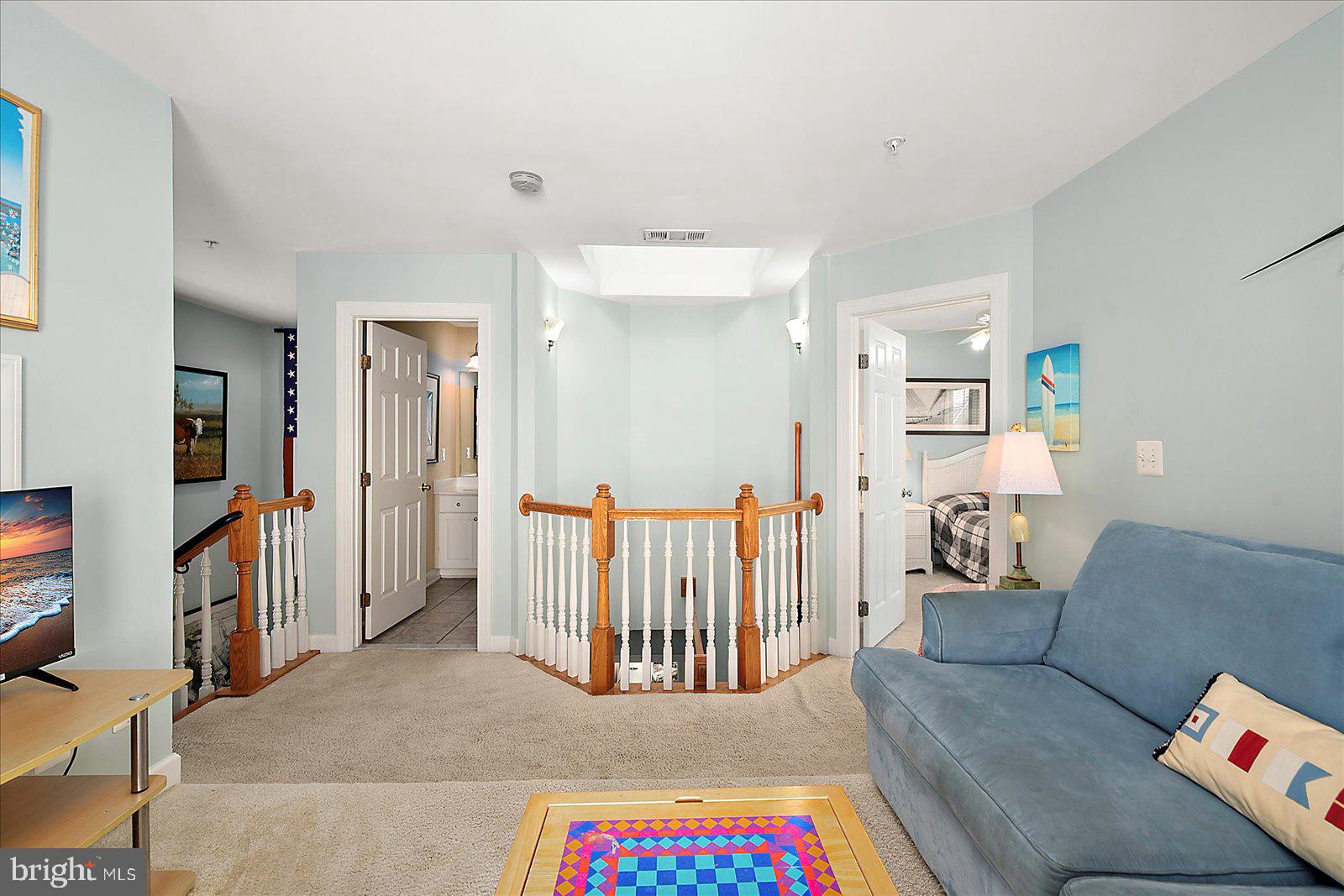 SUNSET ISLAND - Residential