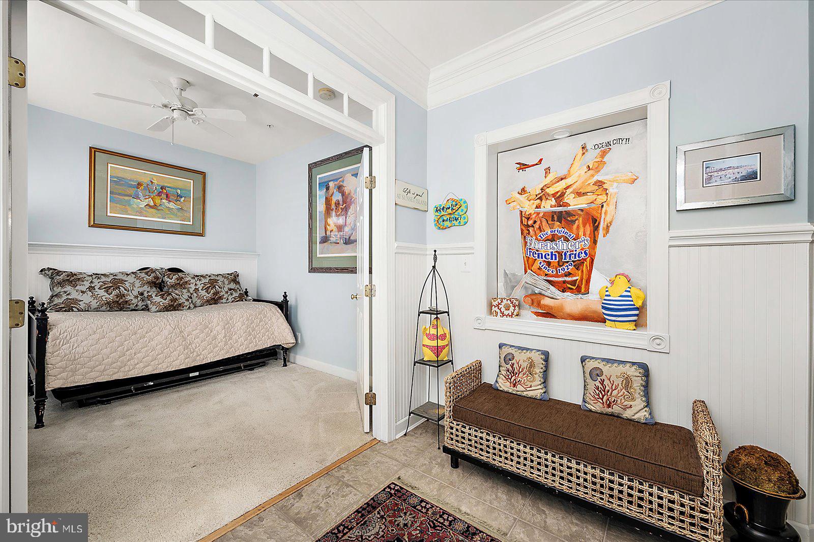 SUNSET ISLAND - Residential