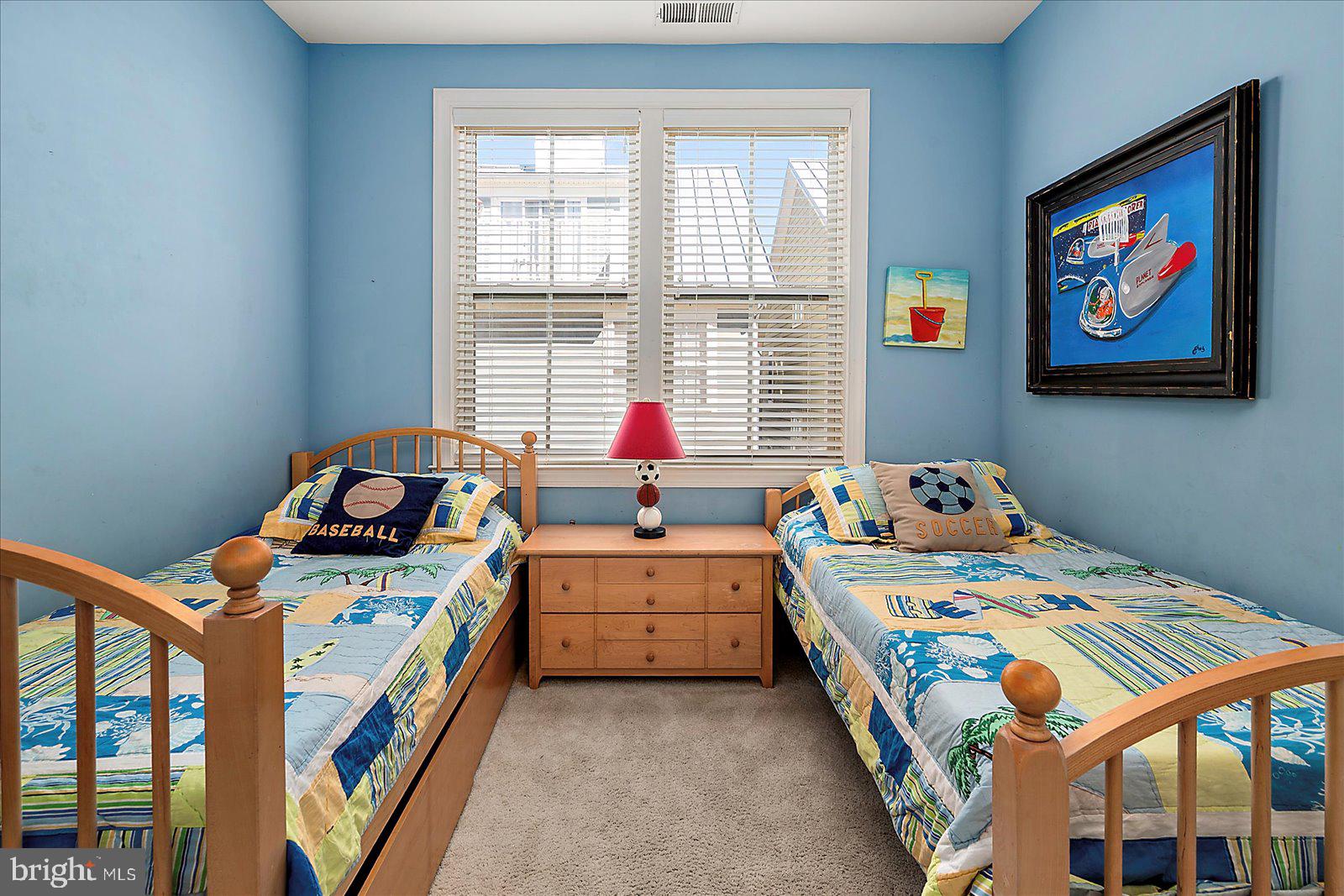 SUNSET ISLAND - Residential