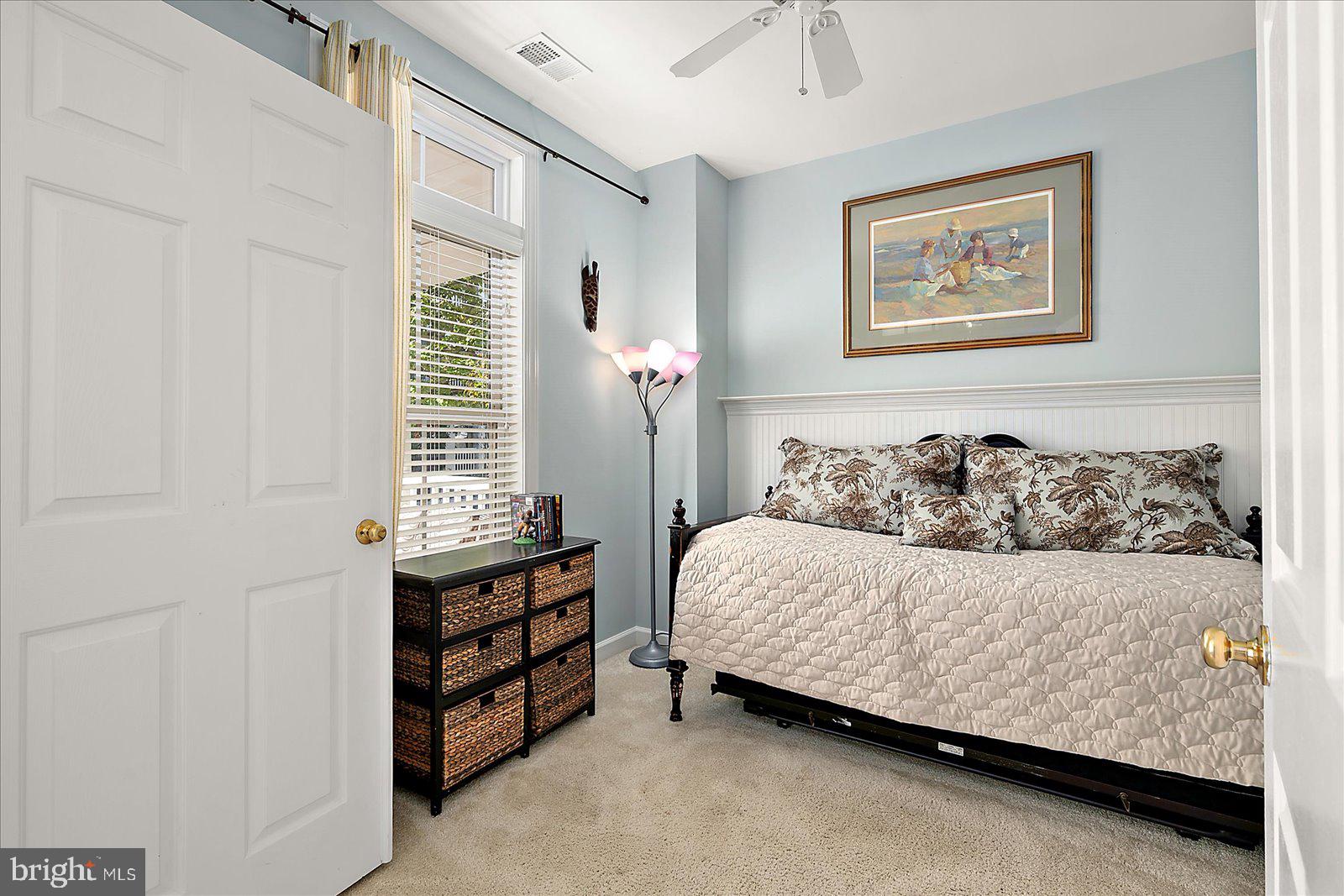 SUNSET ISLAND - Residential