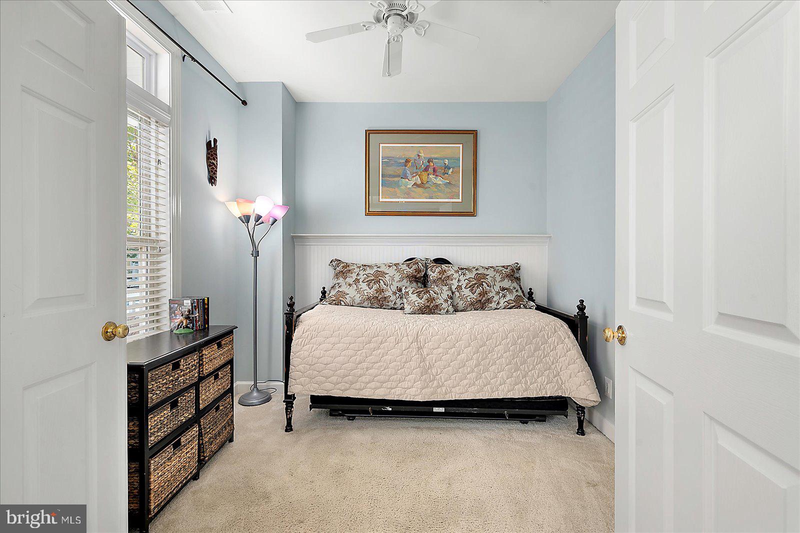 SUNSET ISLAND - Residential