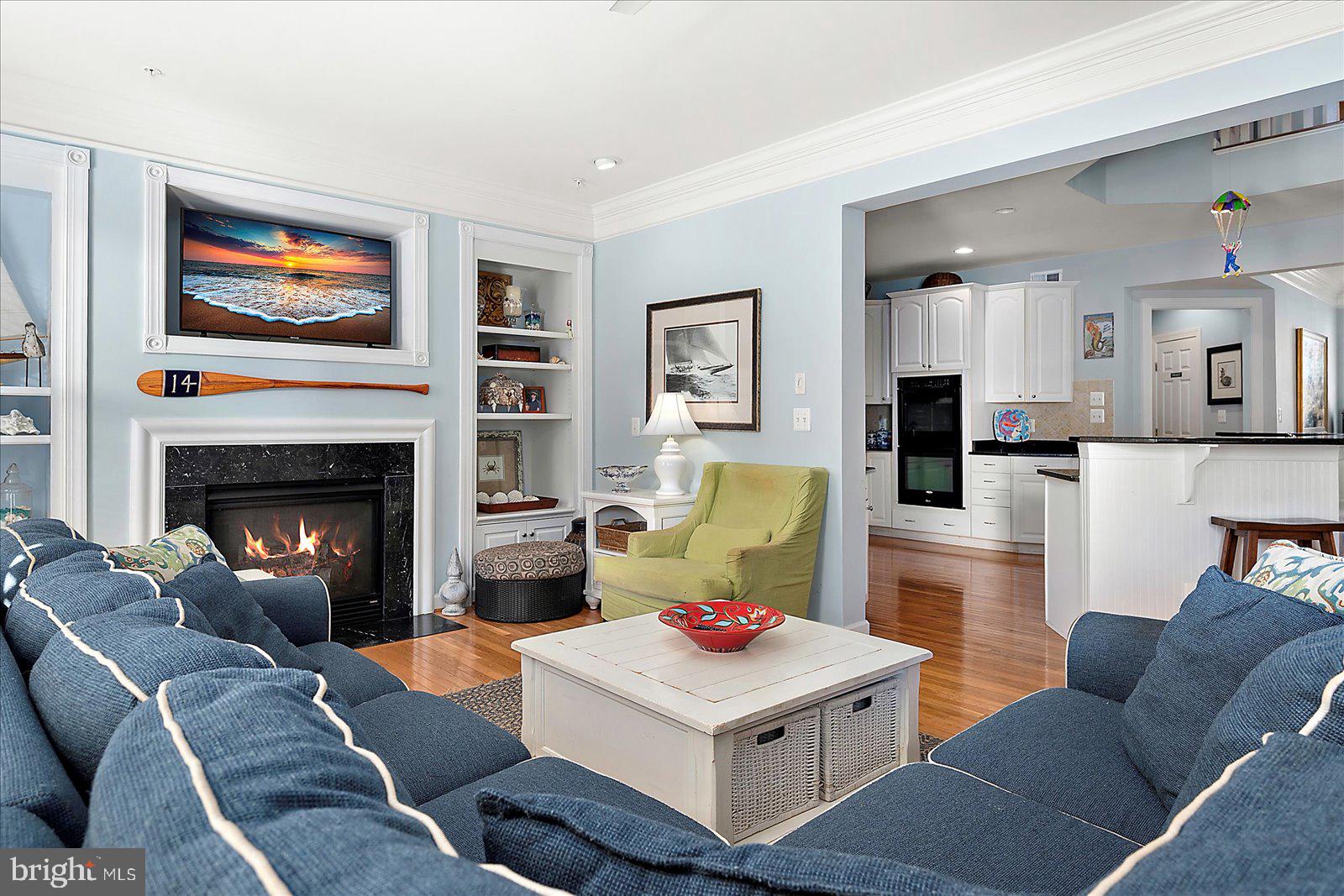 SUNSET ISLAND - Residential