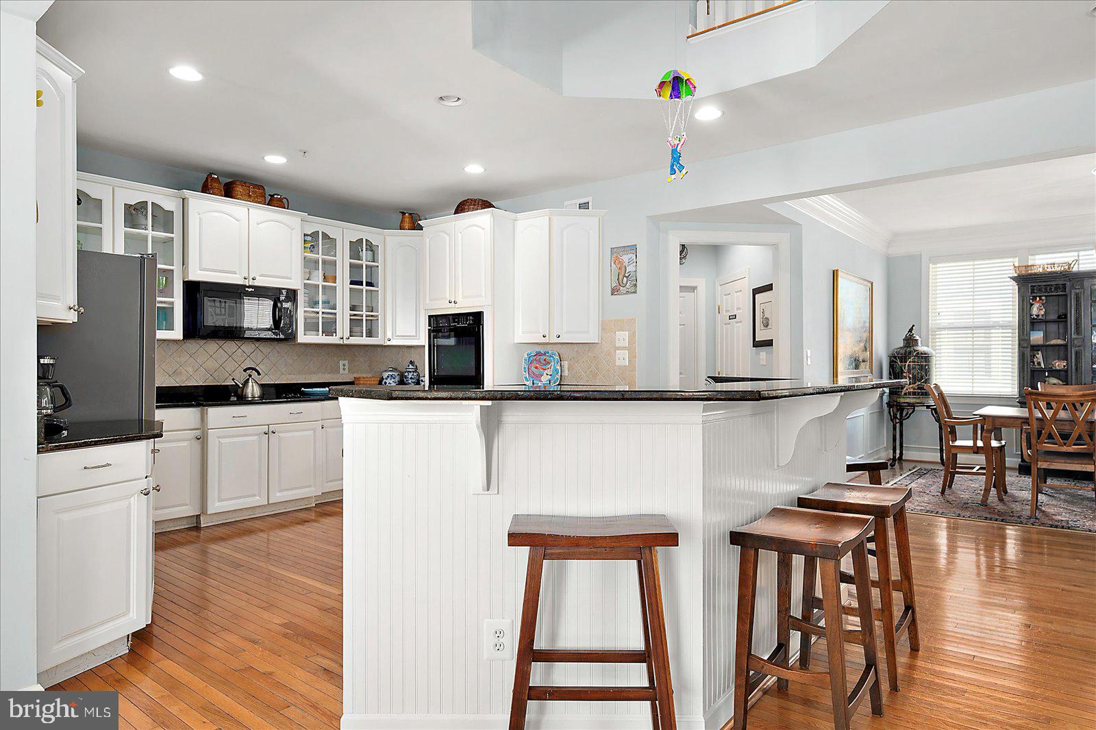 SUNSET ISLAND - Residential