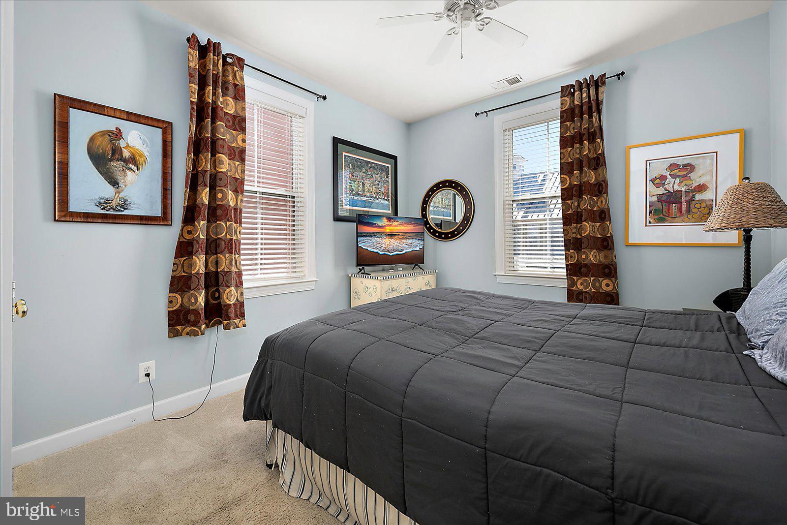 SUNSET ISLAND - Residential