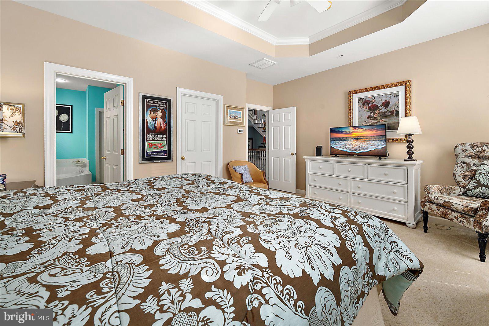 SUNSET ISLAND - Residential