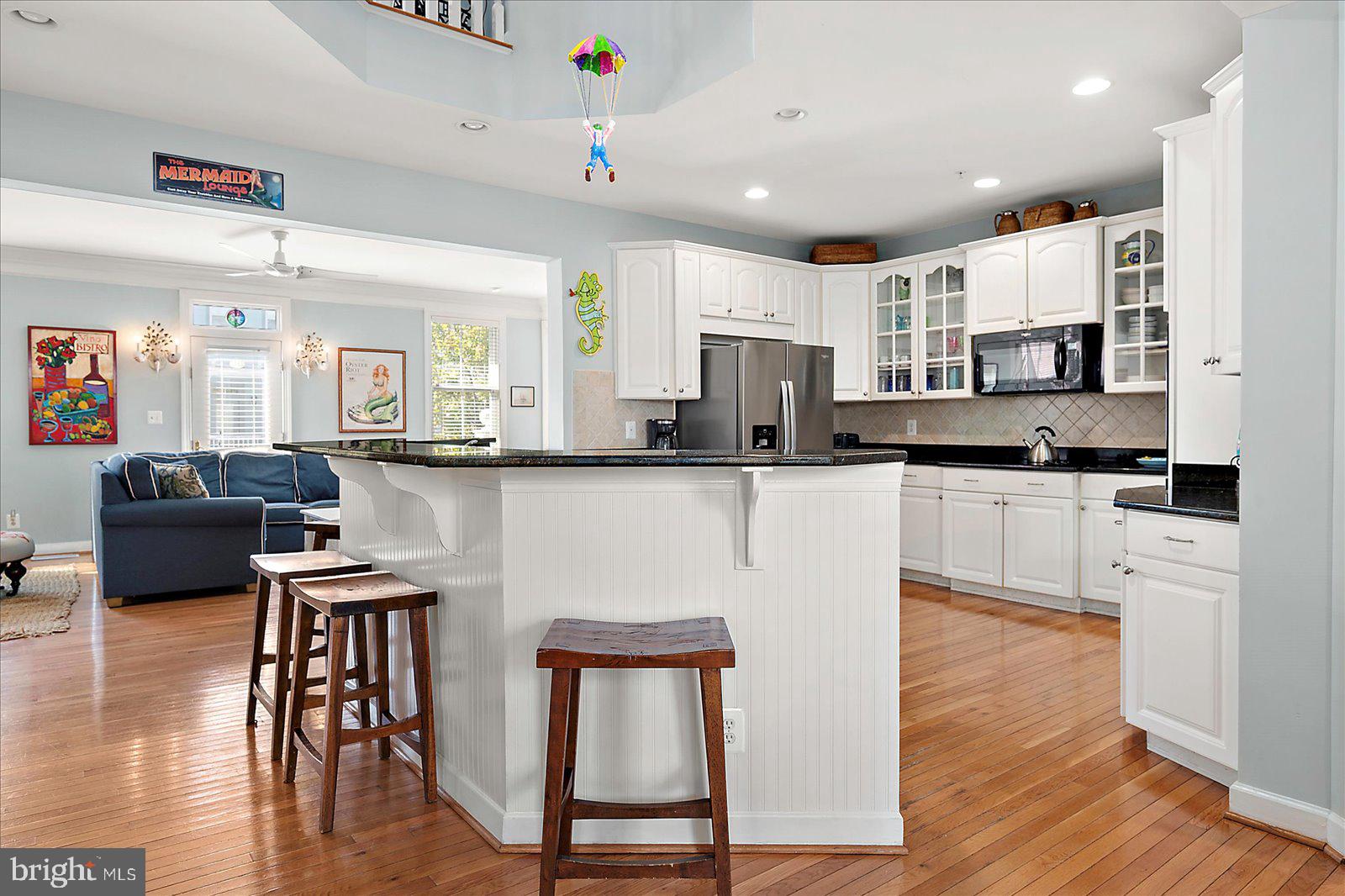 SUNSET ISLAND - Residential