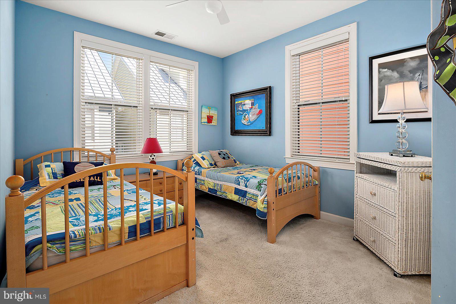 SUNSET ISLAND - Residential