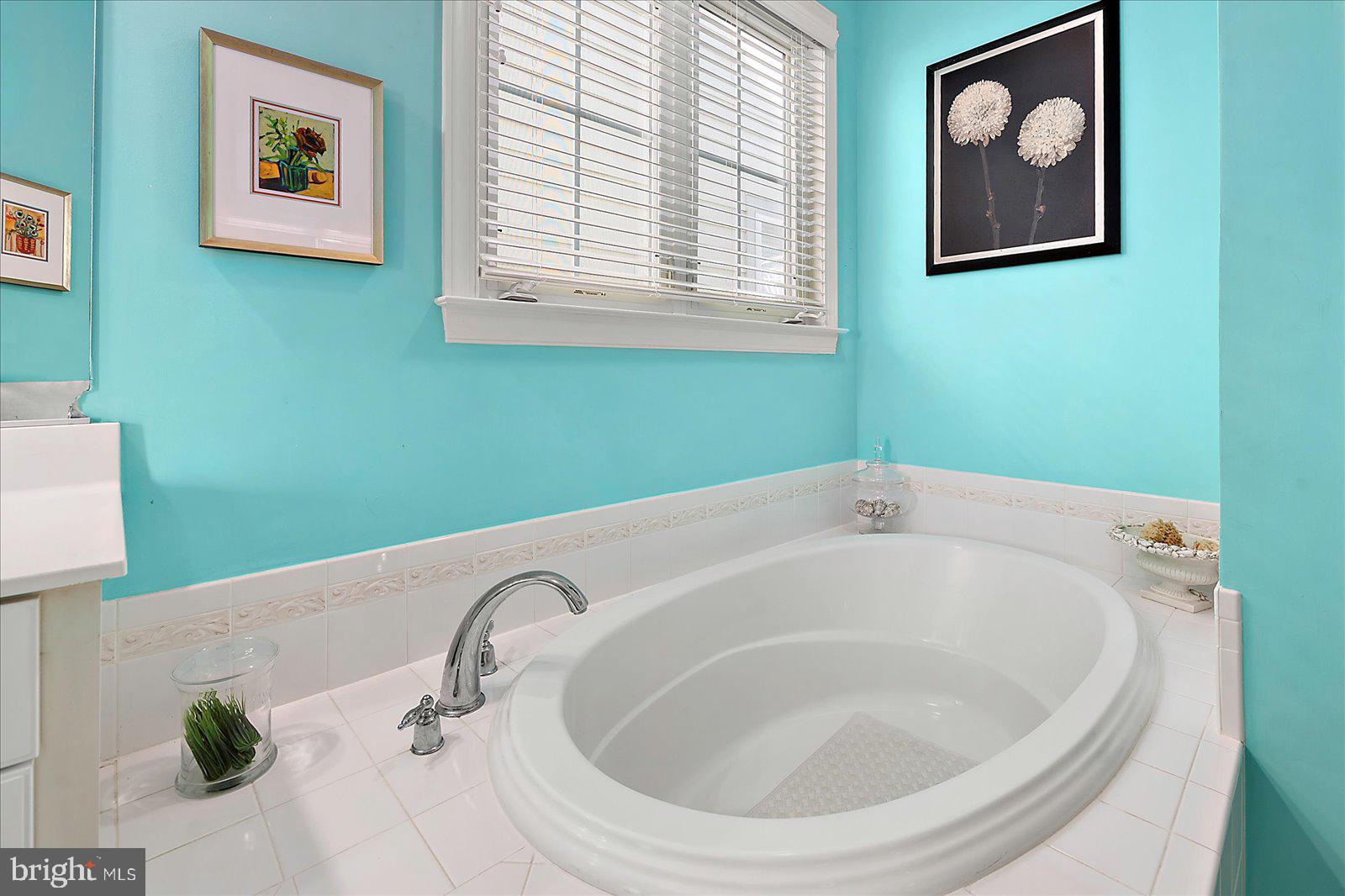 SUNSET ISLAND - Residential