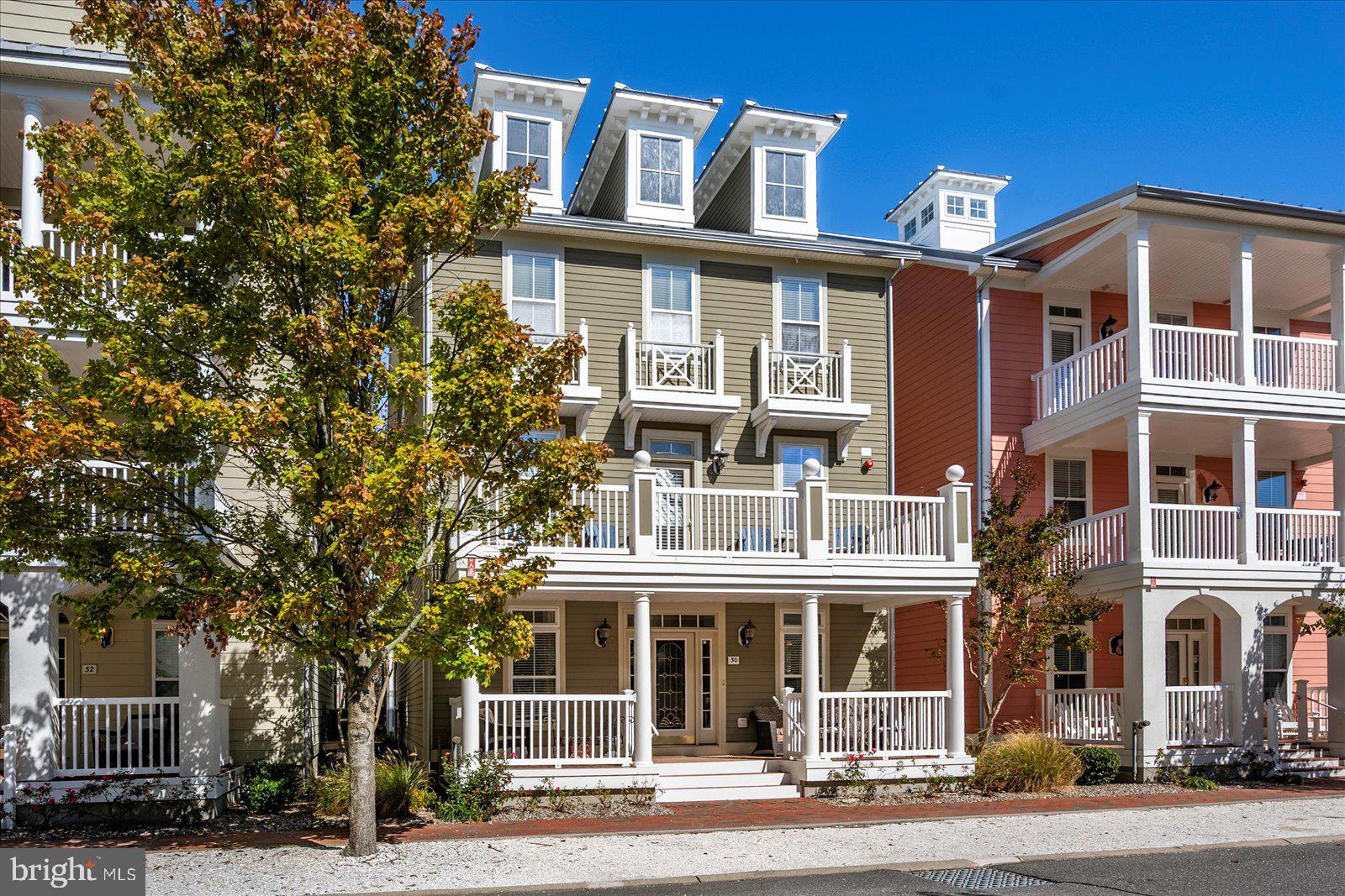 SUNSET ISLAND - Residential