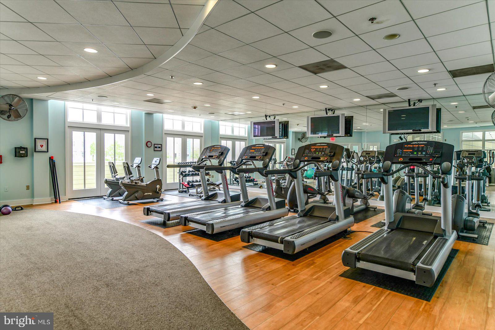 SUNSET ISLAND - Residential