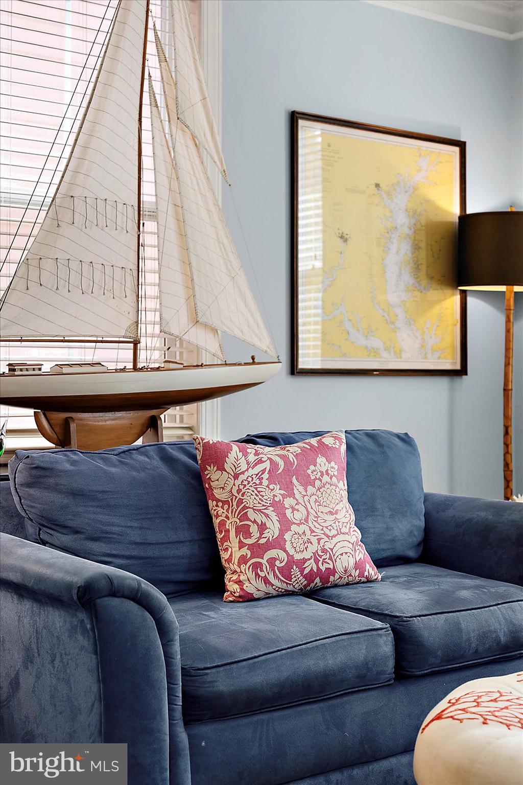 SUNSET ISLAND - Residential