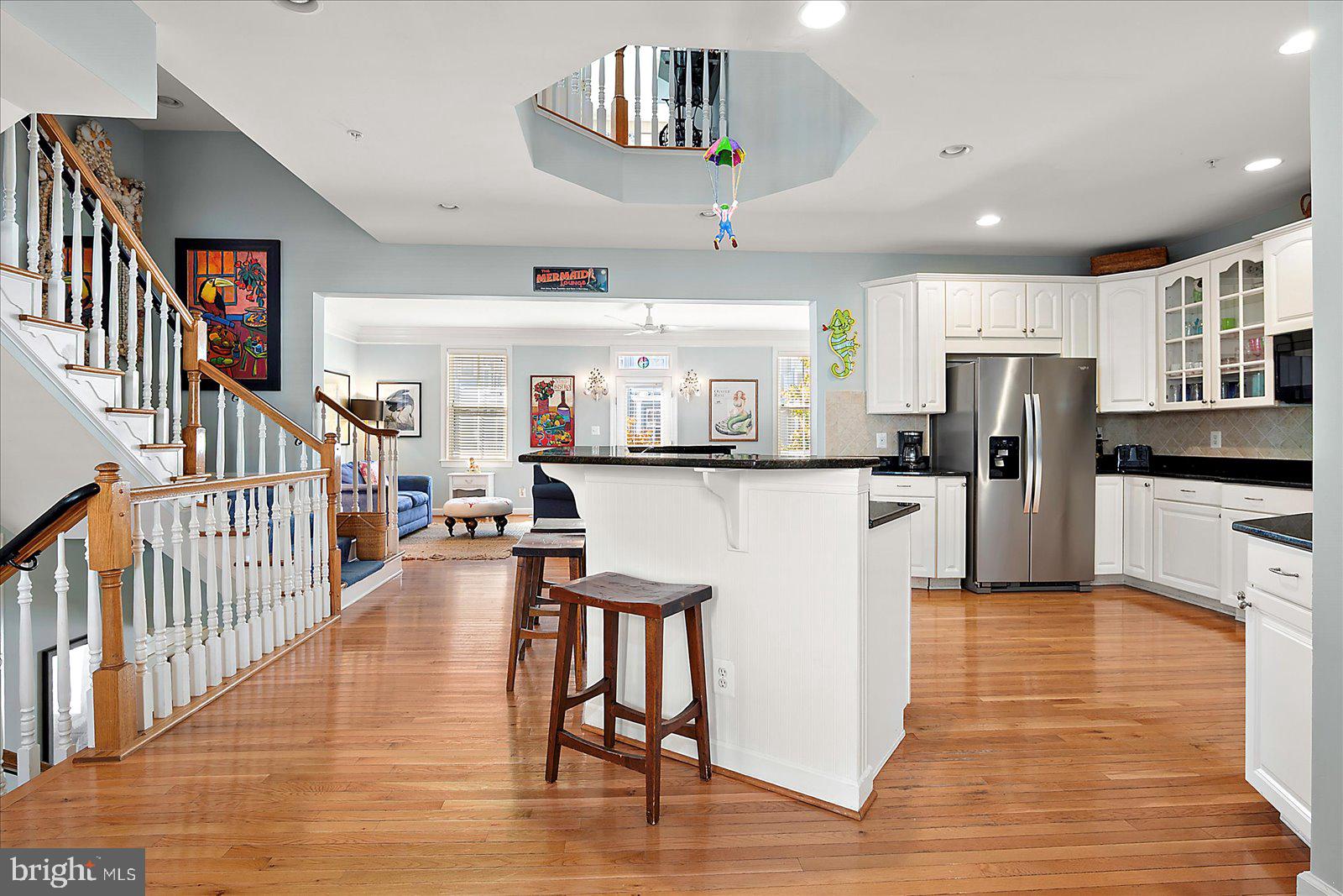 SUNSET ISLAND - Residential