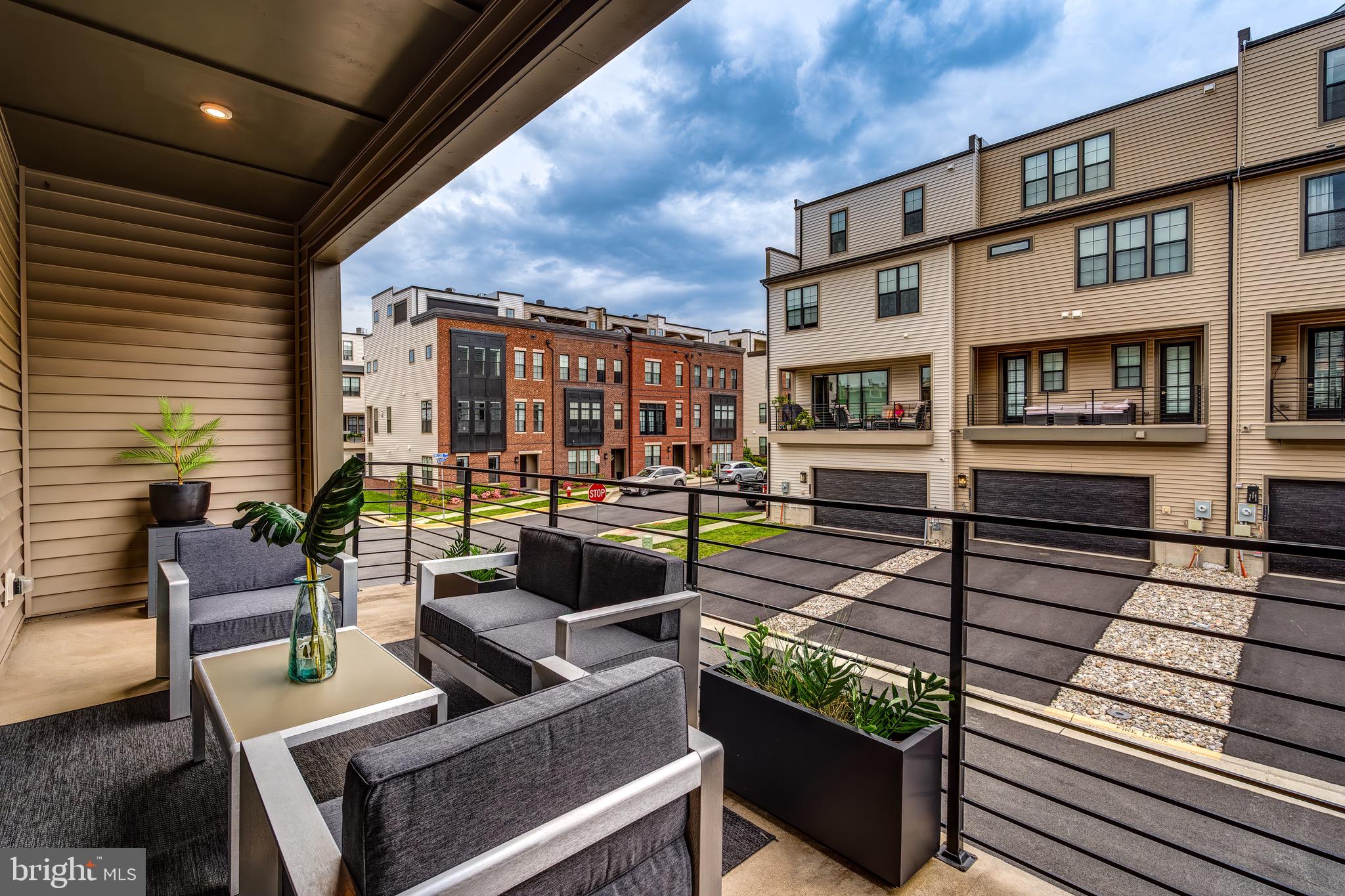 METRO WALK AT MOOREFIELD STATION - Residential