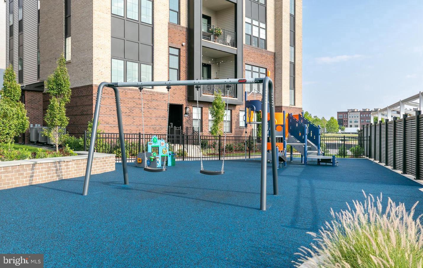 METRO WALK AT MOOREFIELD STATION - Residential