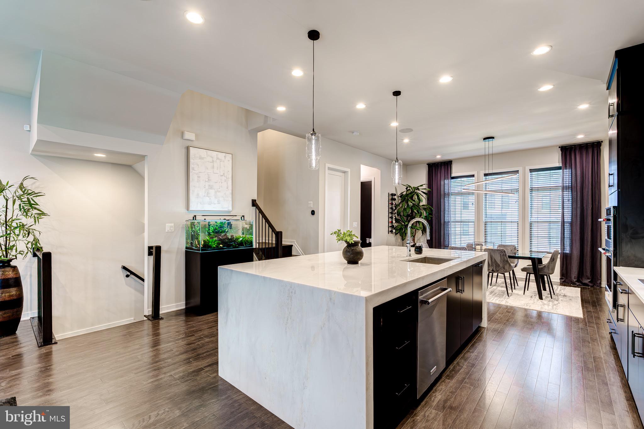 METRO WALK AT MOOREFIELD STATION - Residential