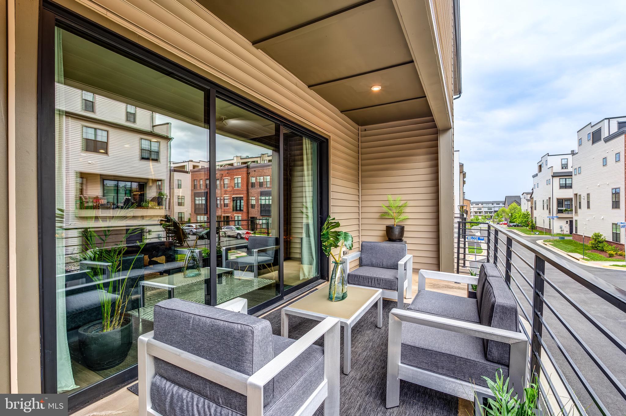 METRO WALK AT MOOREFIELD STATION - Residential