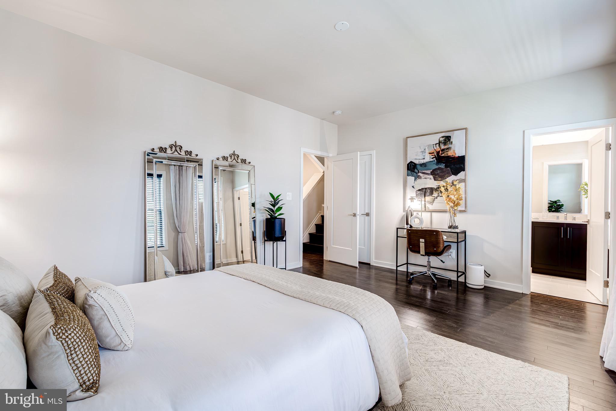 METRO WALK AT MOOREFIELD STATION - Residential