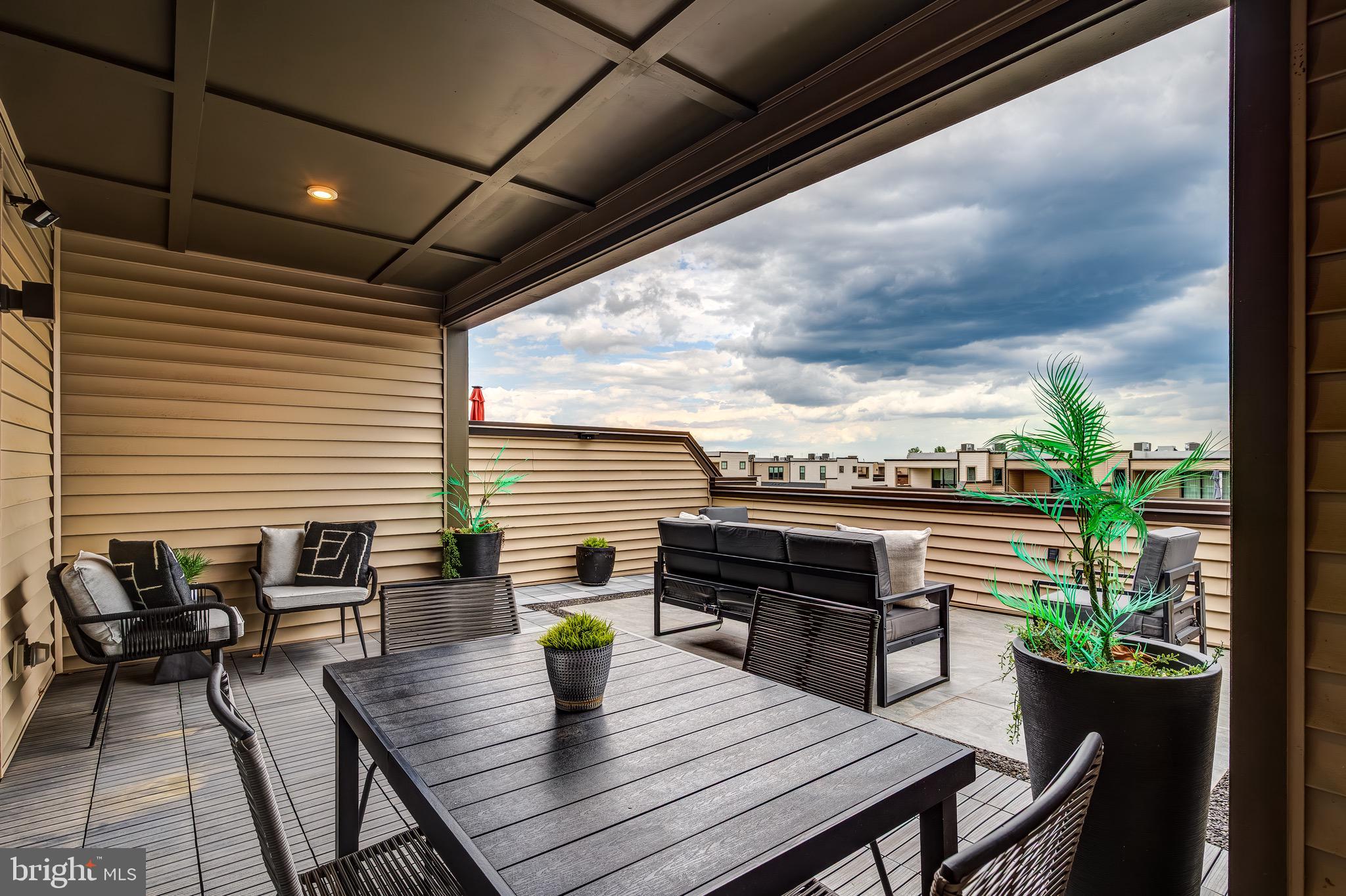 METRO WALK AT MOOREFIELD STATION - Residential