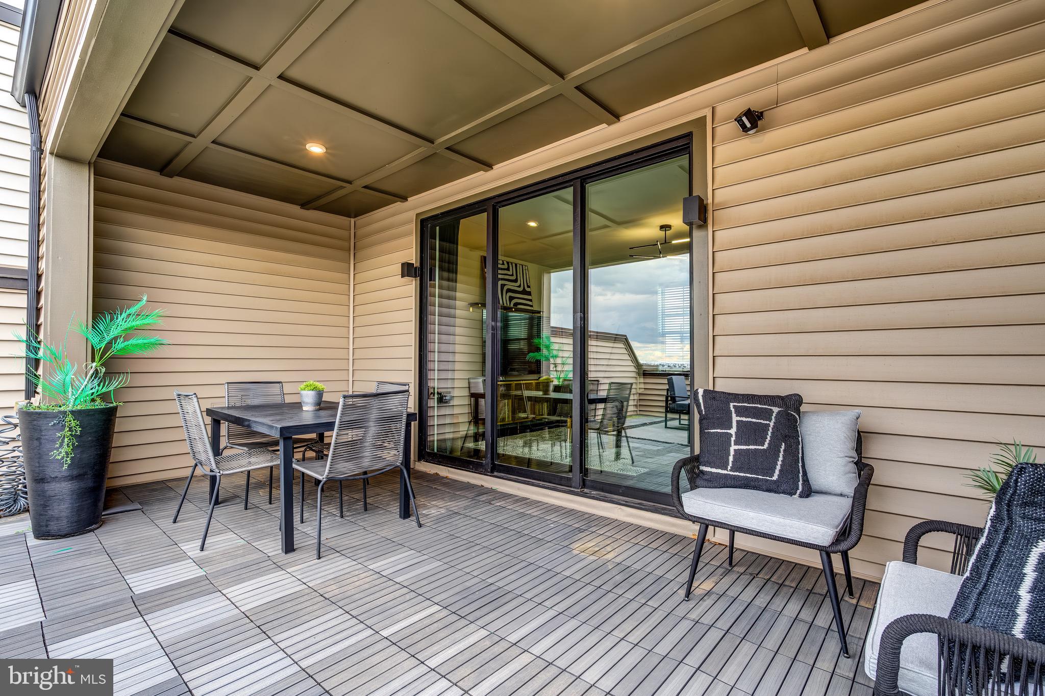 METRO WALK AT MOOREFIELD STATION - Residential