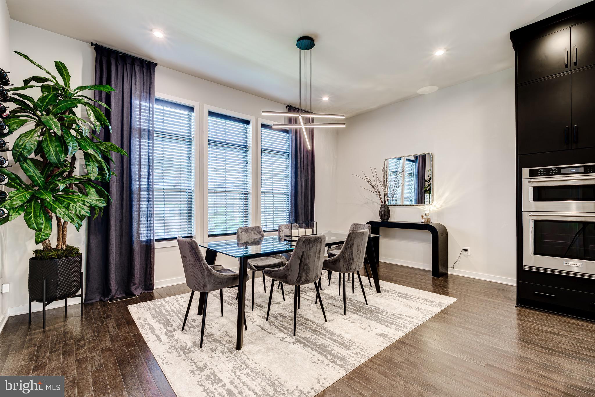 METRO WALK AT MOOREFIELD STATION - Residential