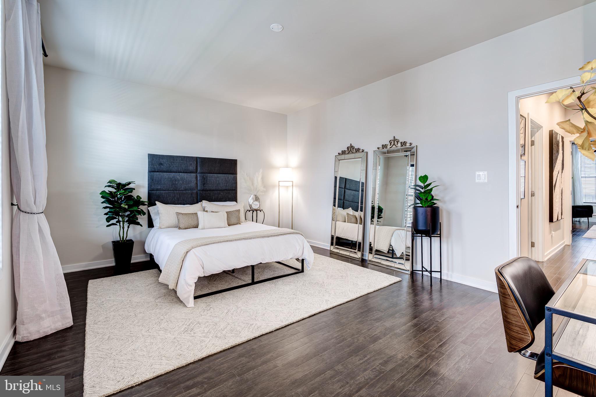 METRO WALK AT MOOREFIELD STATION - Residential