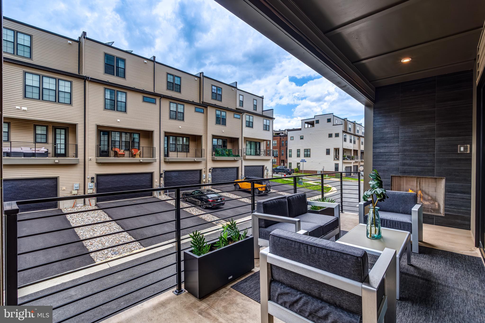 METRO WALK AT MOOREFIELD STATION - Residential